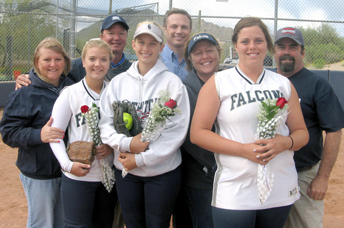 cshs softball seniors and their parents
